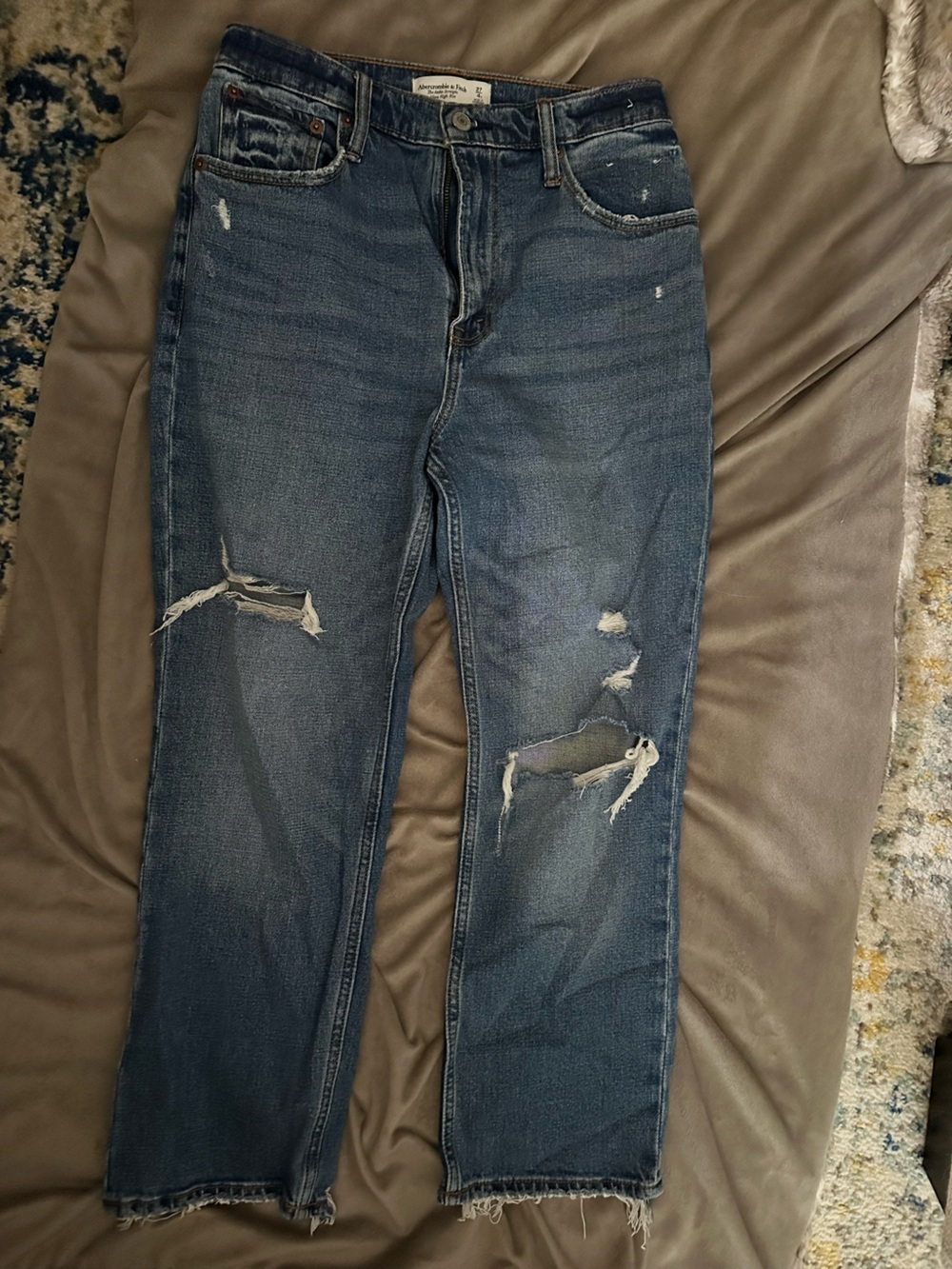 Ultra High Rise A&F Ankle Straight  distressed Jeans